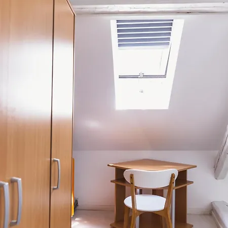 Sat Modern 2-bedroom Loft In Center *