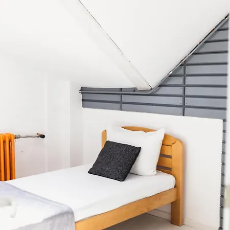 Apartment Sat Modern 2-bedroom Loft In Center