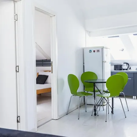 Sat Modern 2-bedroom Loft In Center